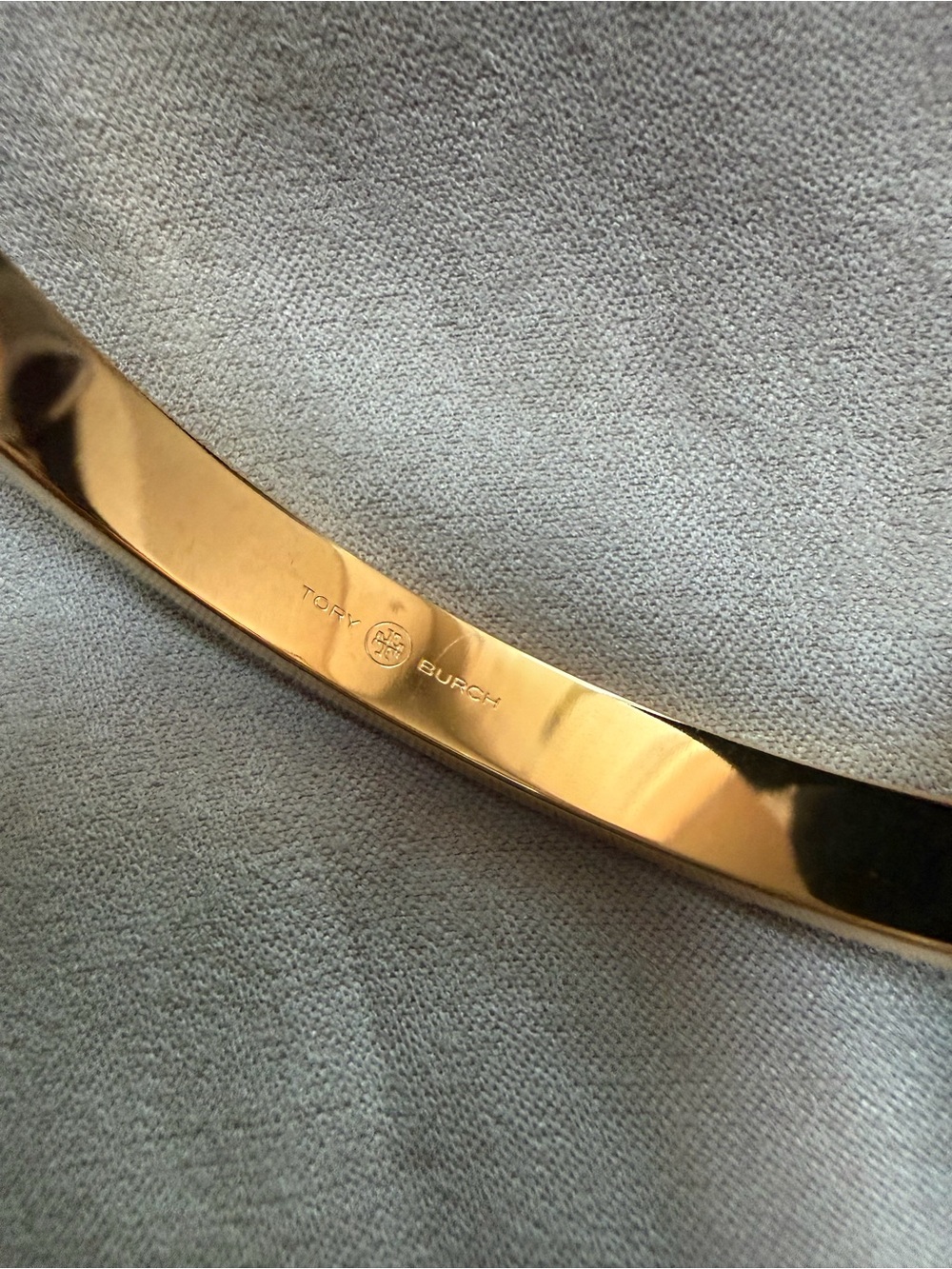 Tory Burch T MONOGRAM PAVE HINGE BRACELET Tory Gold/Crystal luxury designer - Picture 4 of 7